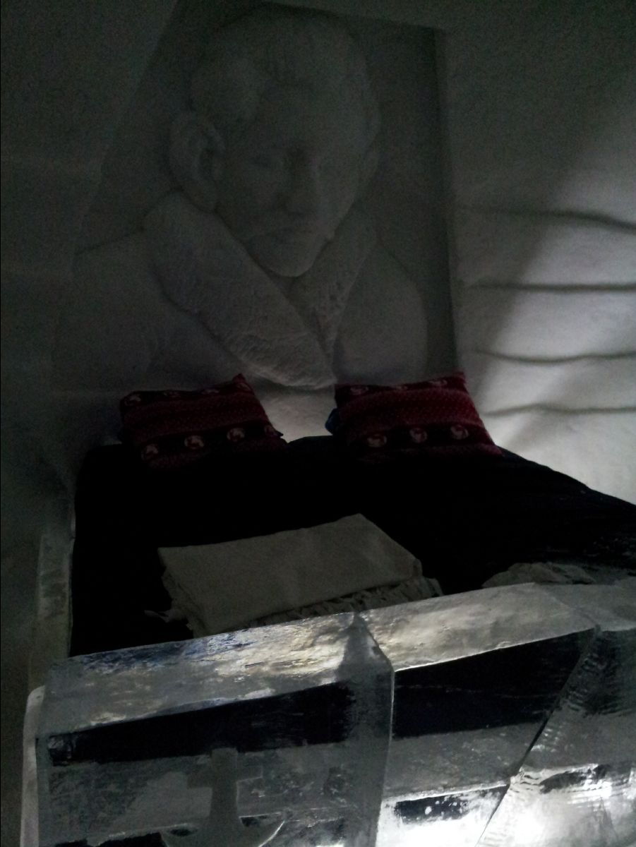 Snow Hotel44